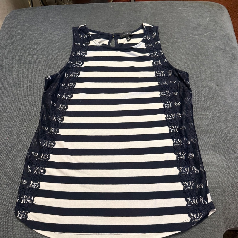The Limited Navy White Striped Sleeveless Top Lace Side Panels‎ Keyhole Back M
